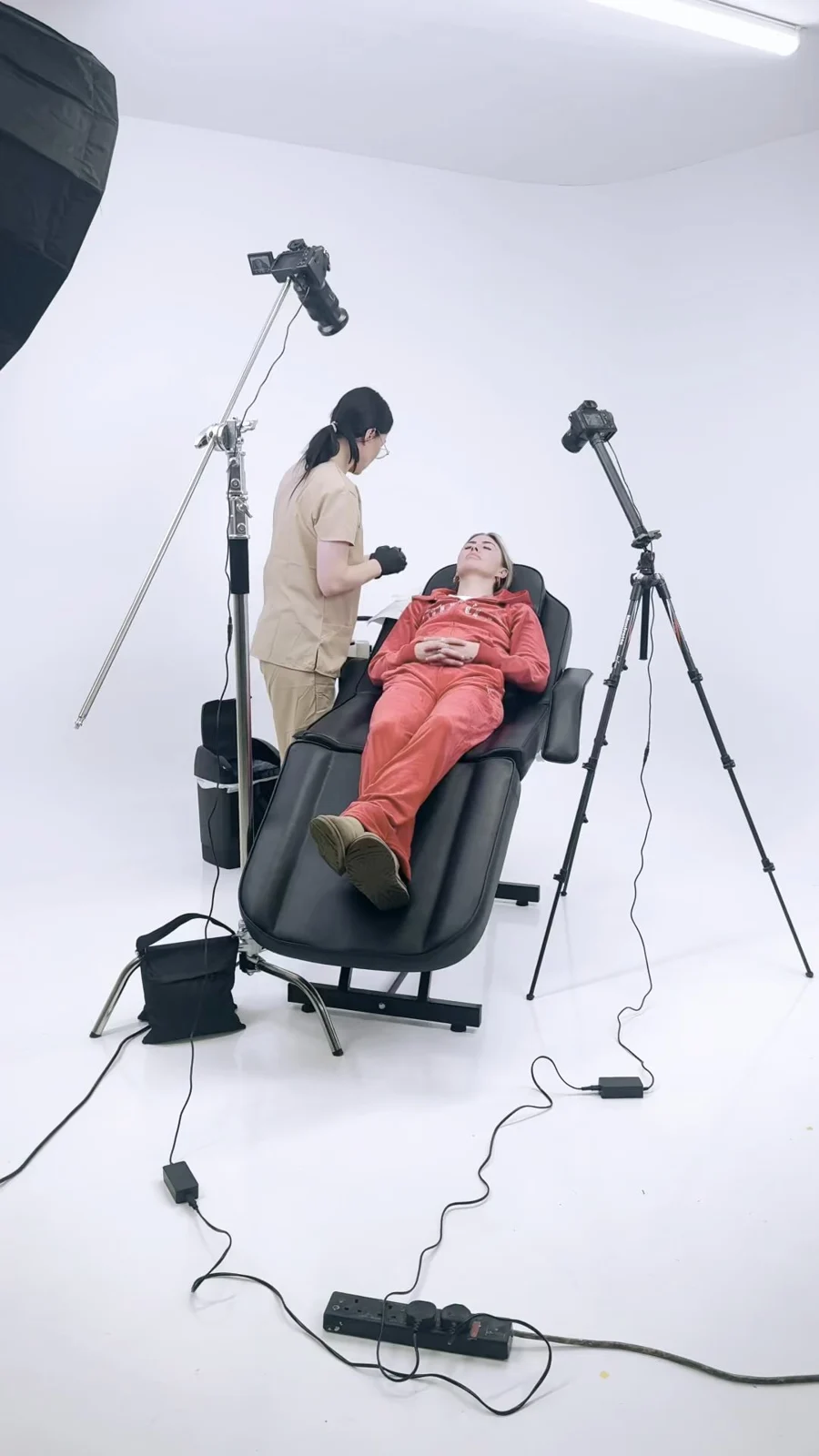 Boux Makeup — Studio-filmed brow lamination and airbrush tutorials for an online learning platform.